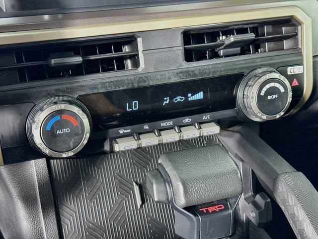 Used 2024 Toyota Tacoma TRD Off-Road AWD/4WD image 17