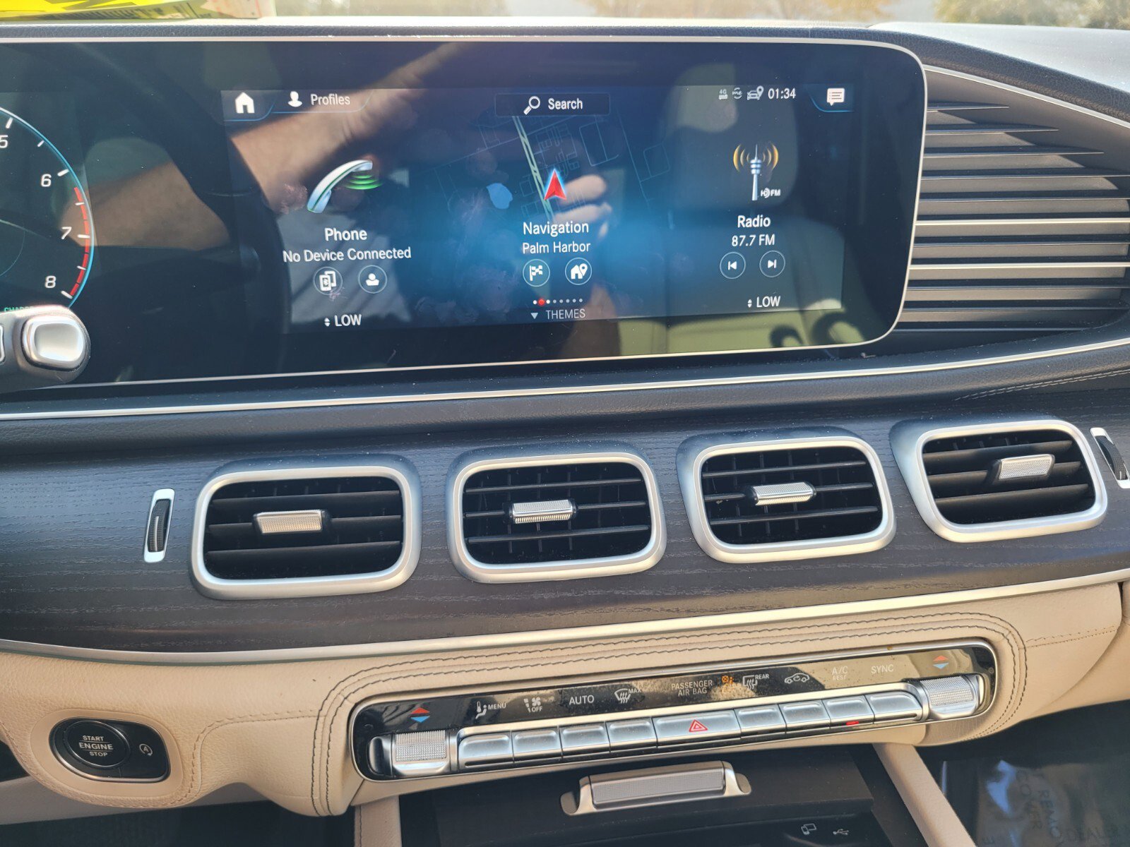 Used 2022 Mercedes-Benz GLE 450 4MATIC image 23