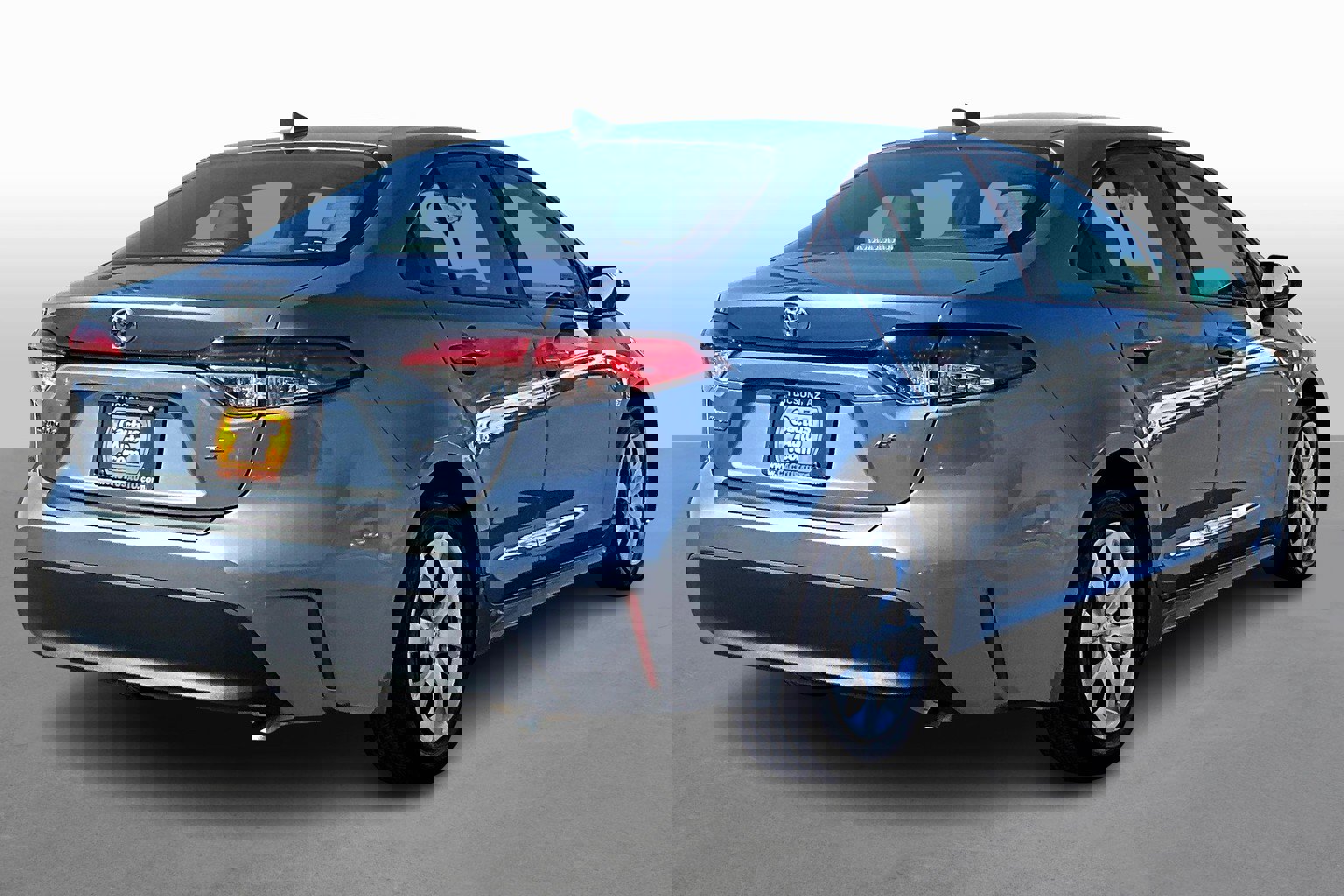 Used 2024 Toyota Corolla LE image 2