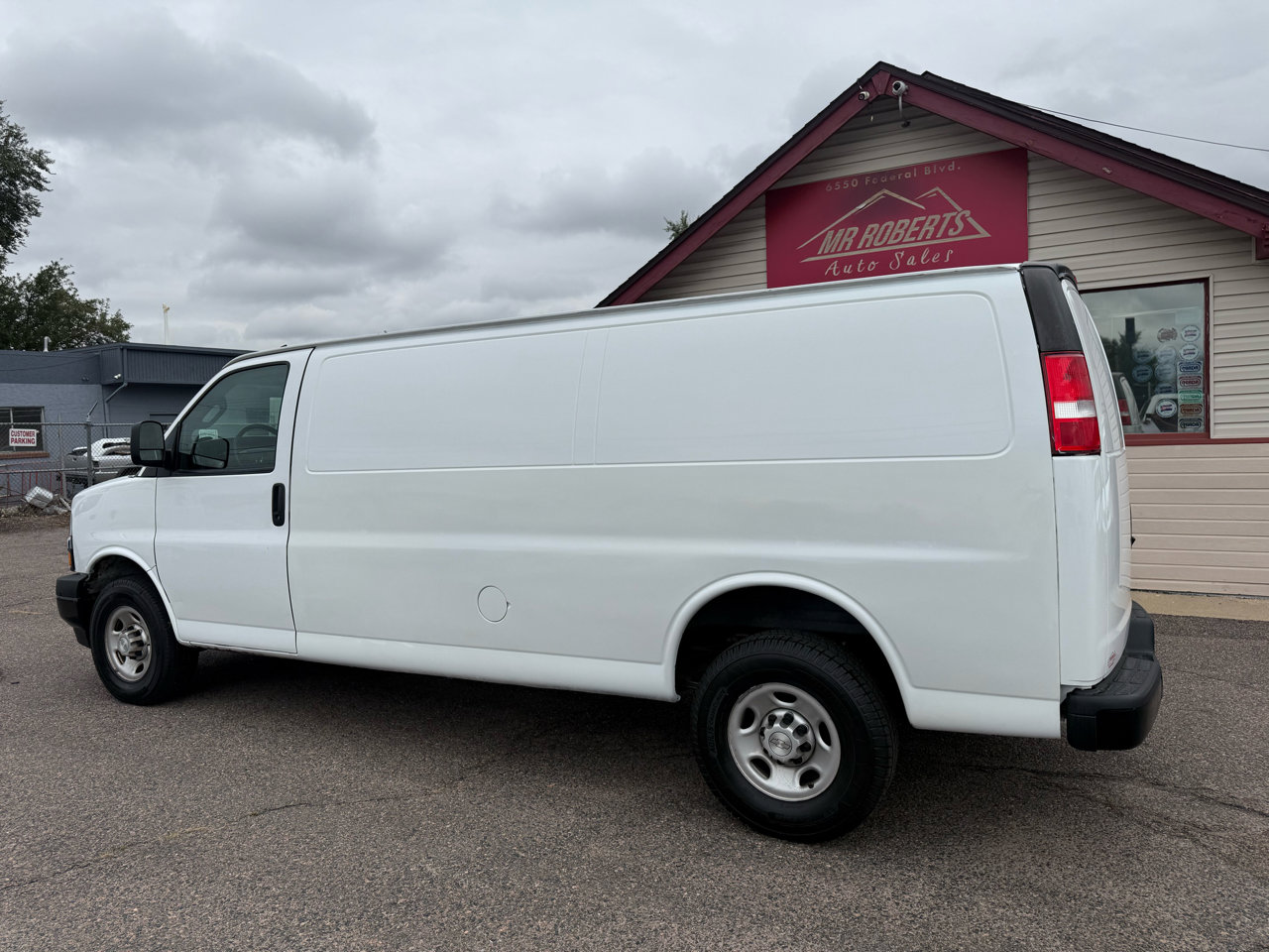 Used 2020 Chevrolet Express 2500 Extended w/ Communications Package image 6