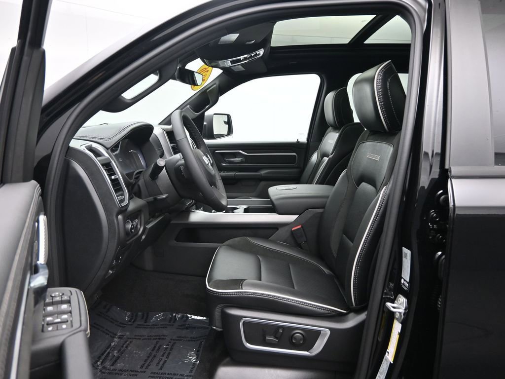 New 2026 RAM 1500 Laramie AWD/4WD image 16