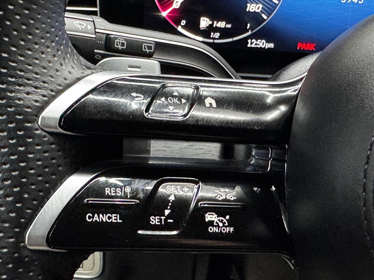 Used 2025 Mercedes-Benz GLS 450 4MATIC image 28