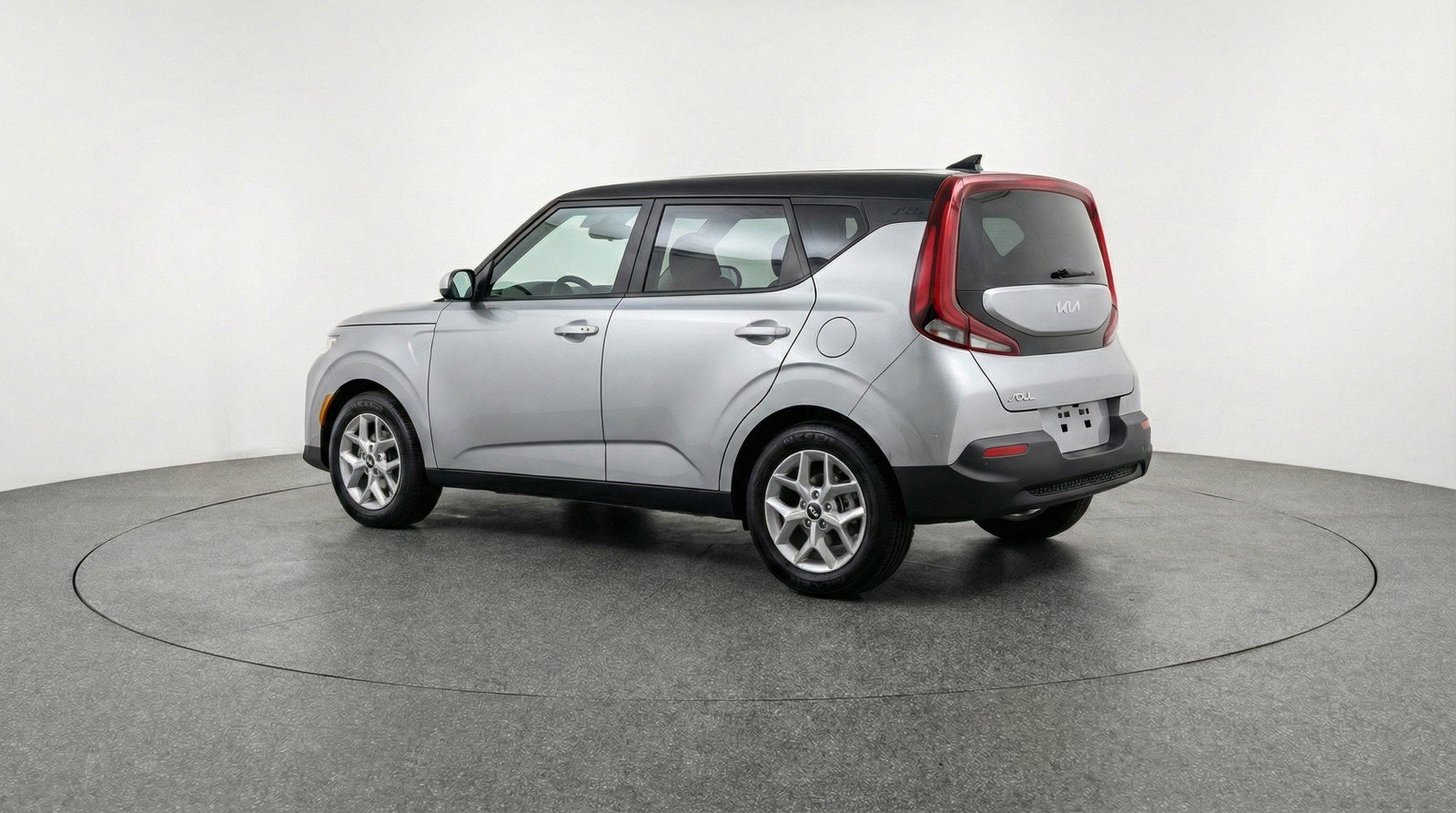 Used 2025 Kia Soul LX w/ LX Technology Package image 6
