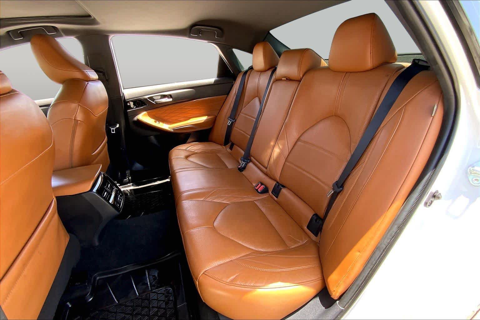 Used 2022 Toyota Avalon Limited w/ Advanced Safety Package FWD image 20