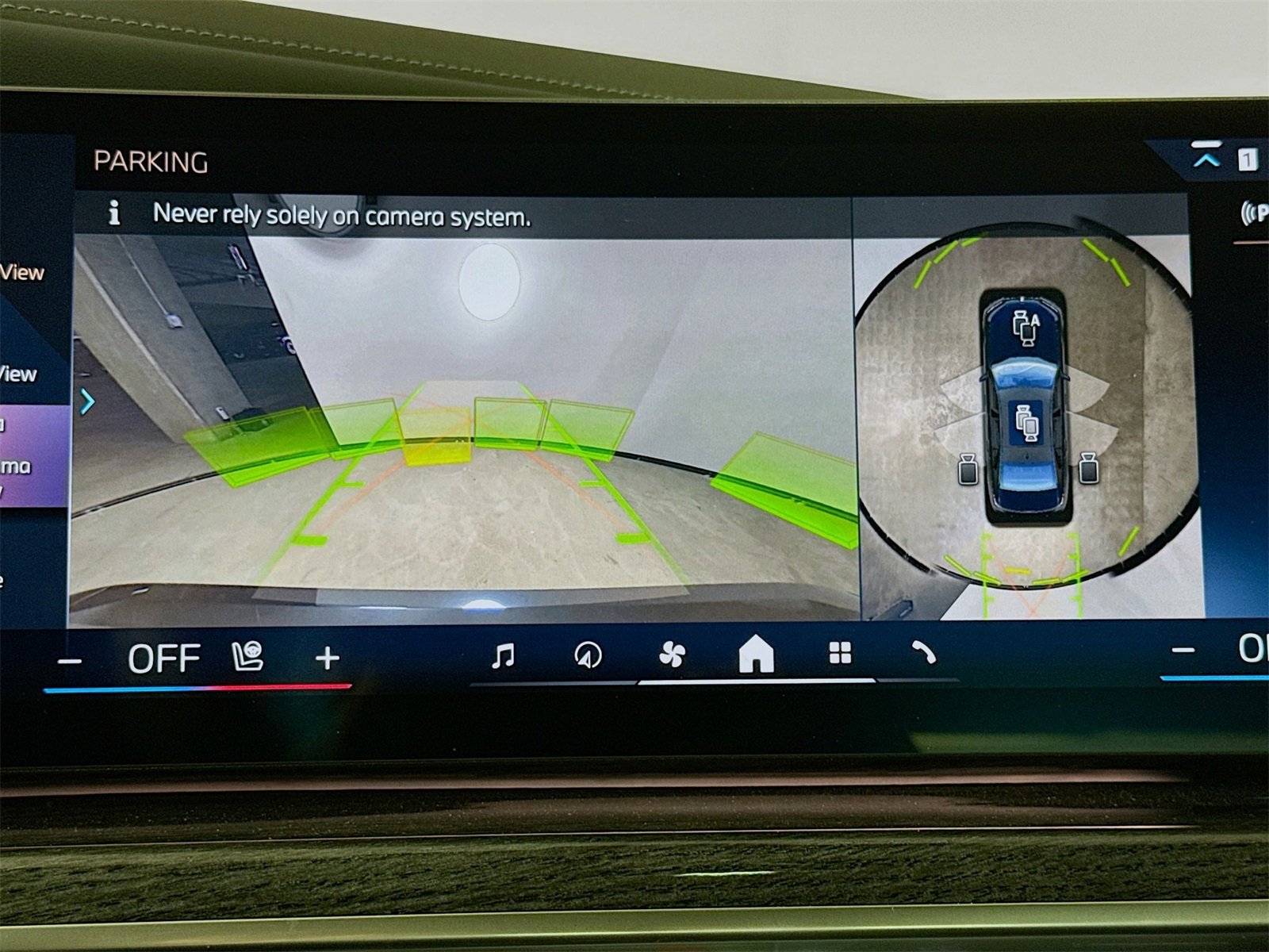 Certified 2023 BMW 760i xDrive w/ Executive Package image 14