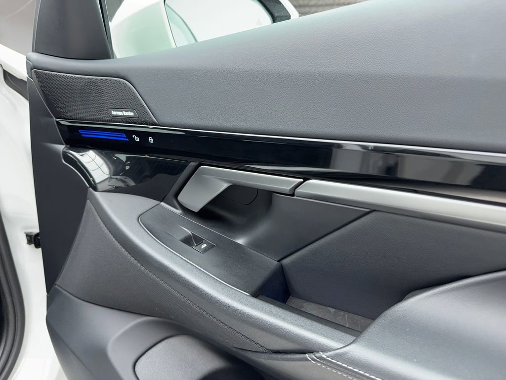 Used 2024 BMW 530i image 53