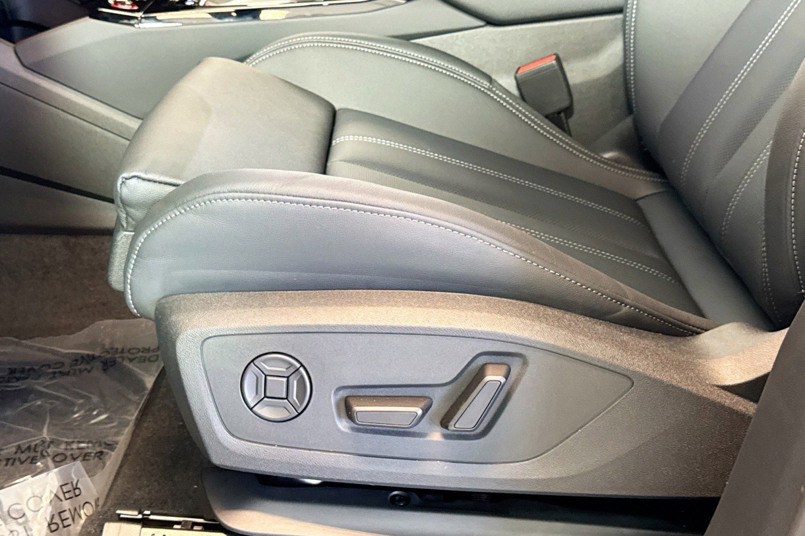 New 2027 Audi SQ6 e-tron Premium Plus image 16