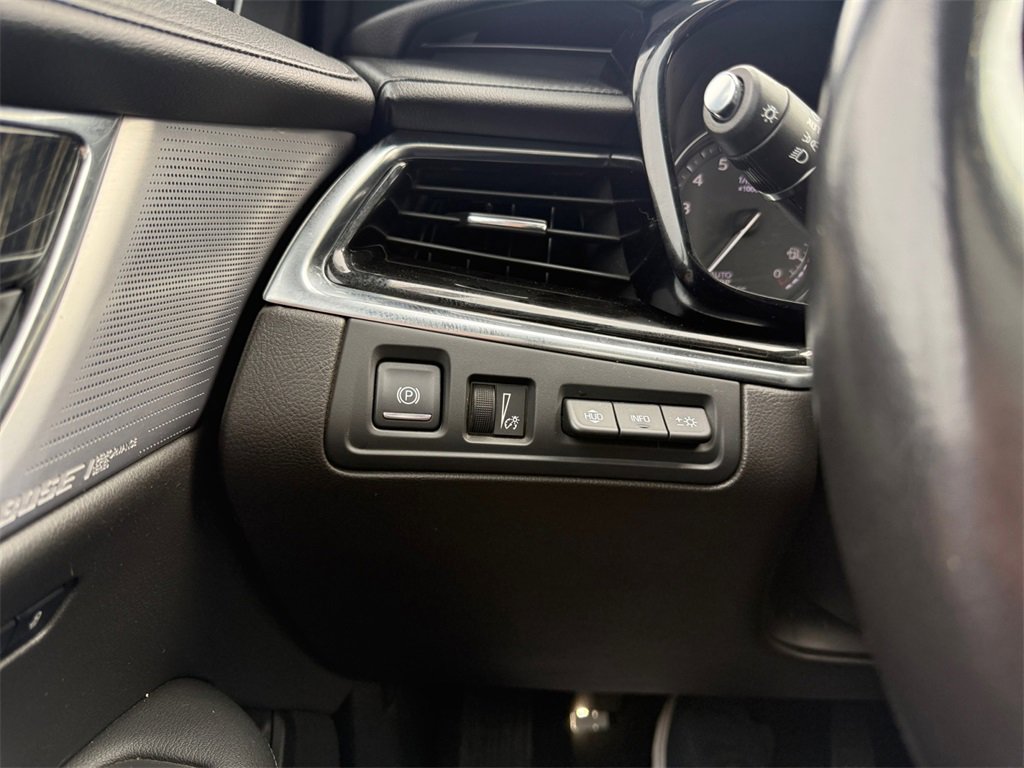 Used 2022 Cadillac XT6 Premium Luxury w/ Technology Package image 22