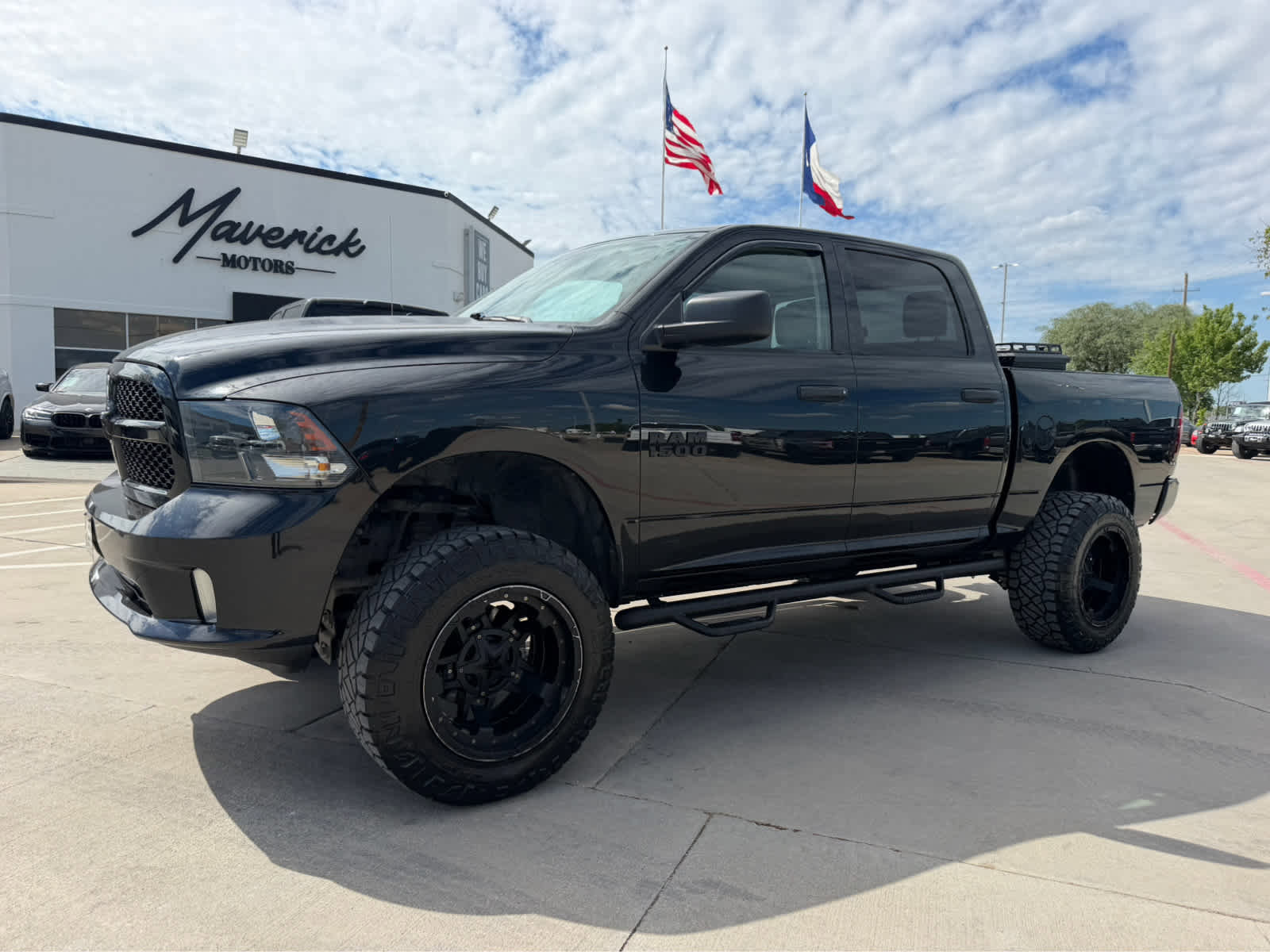 Used 2018 RAM 1500 Express w/ Black Ram 1500 Express Group image 1
