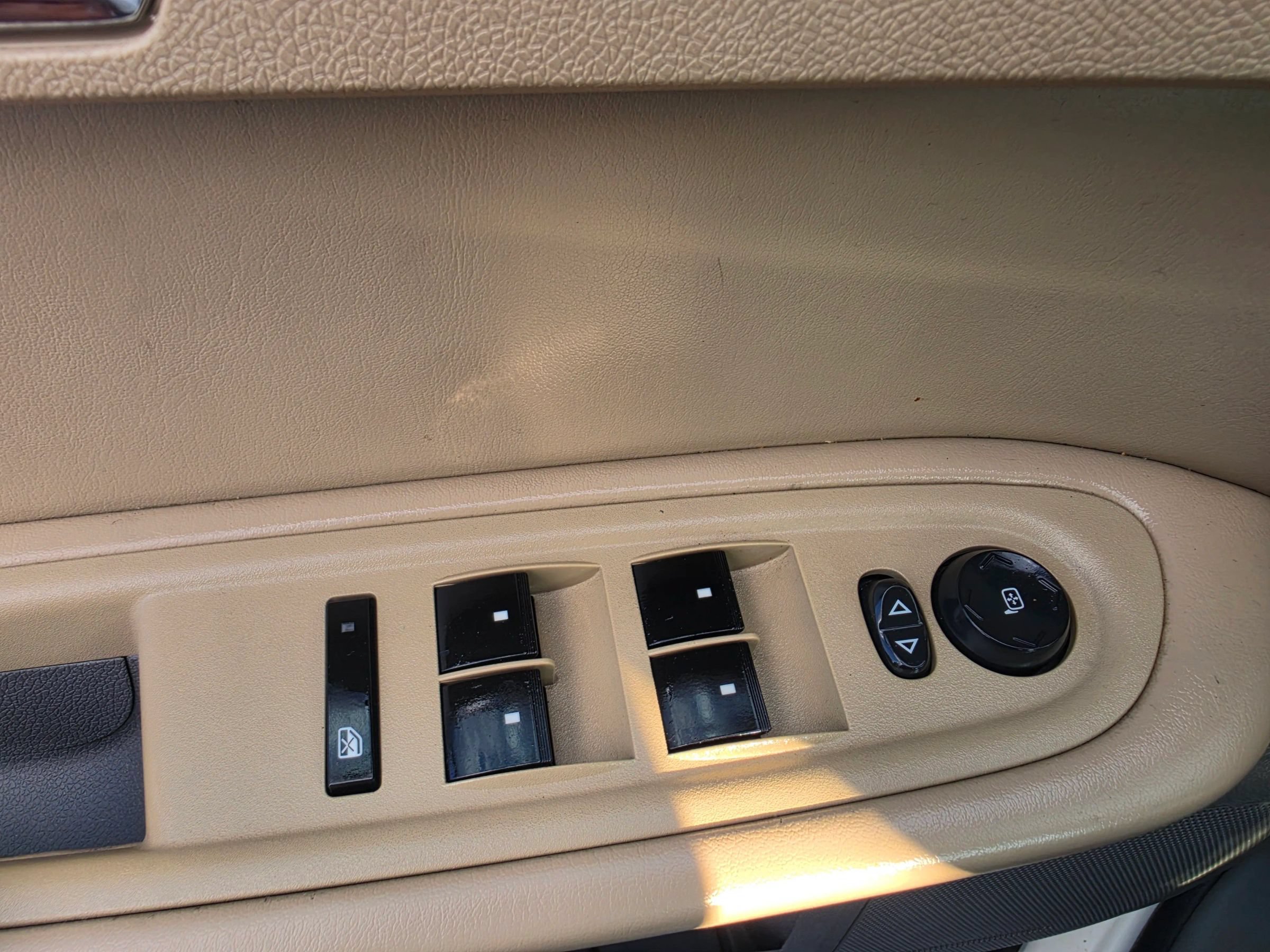 Used 2011 Chevrolet Traverse LT w/ Personal Connectivity Package FWD image 27