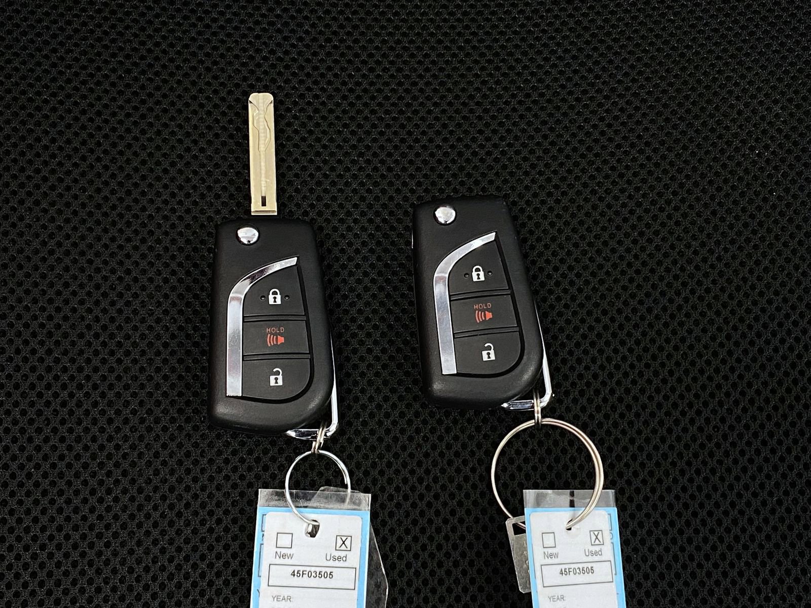 Used 2025 Toyota RAV4 LE image 9