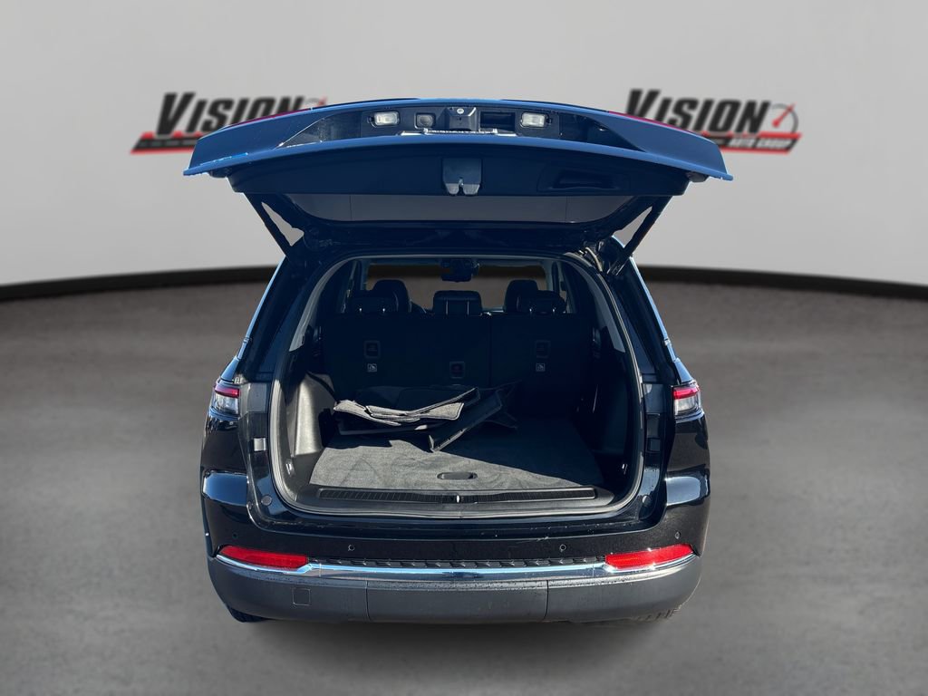 Used 2022 Jeep Grand Cherokee Limited 4xe w/ Luxury Tech Group II image 11