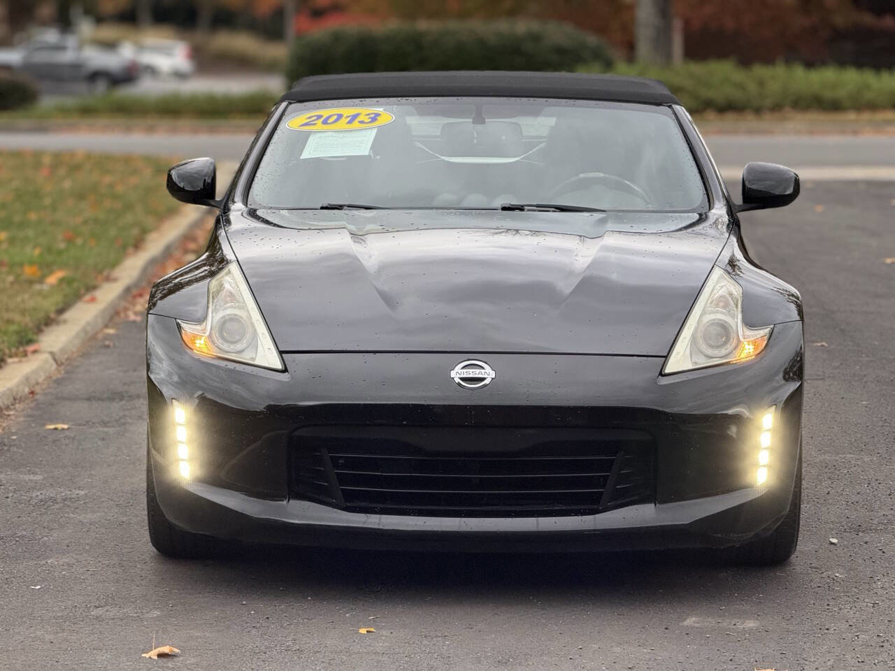 Used 2013 Nissan 370Z Touring RWD image 4