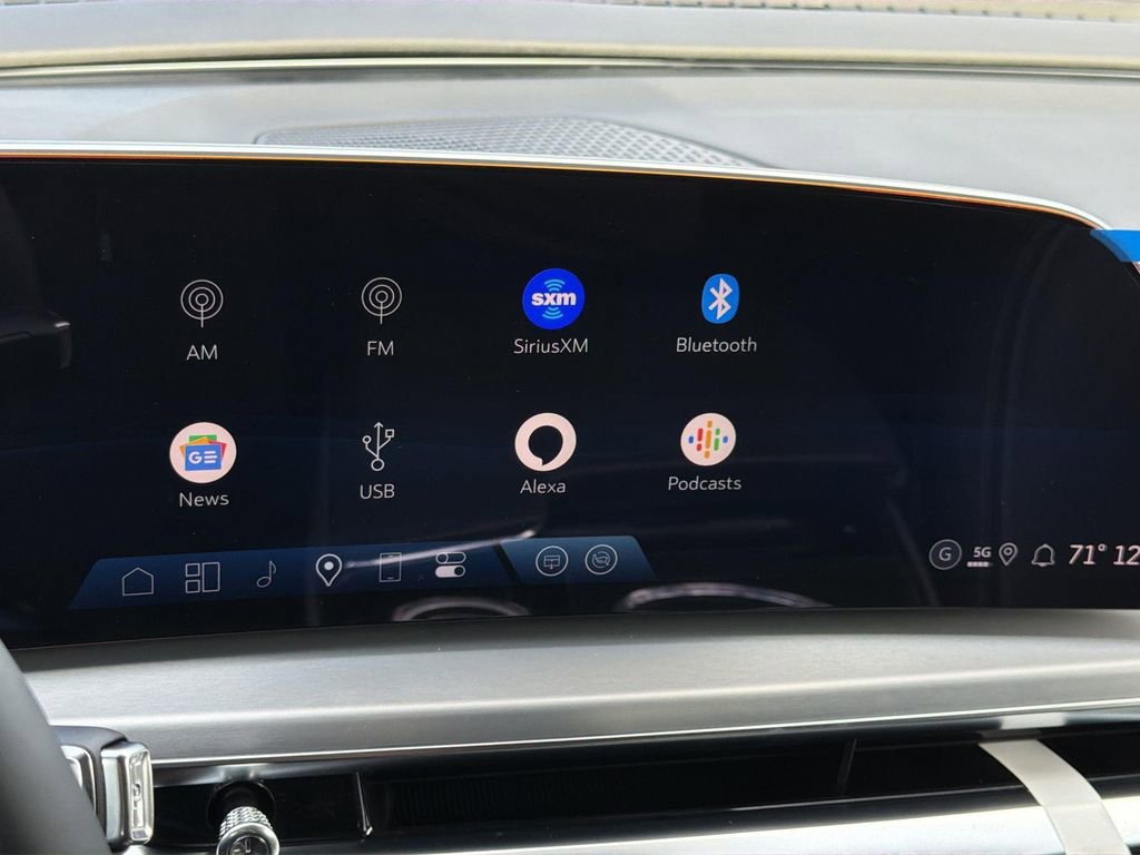 New 2025 Cadillac Lyriq Sport AWD/4WD image 15