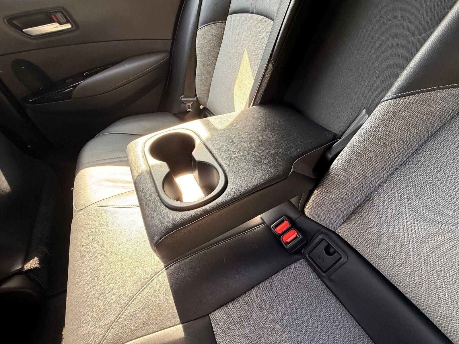 Used 2019 Toyota Corolla XSE FWD image 28