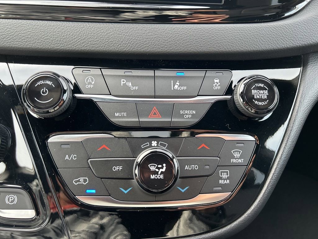 New 2026 Chrysler Voyager LX image 16