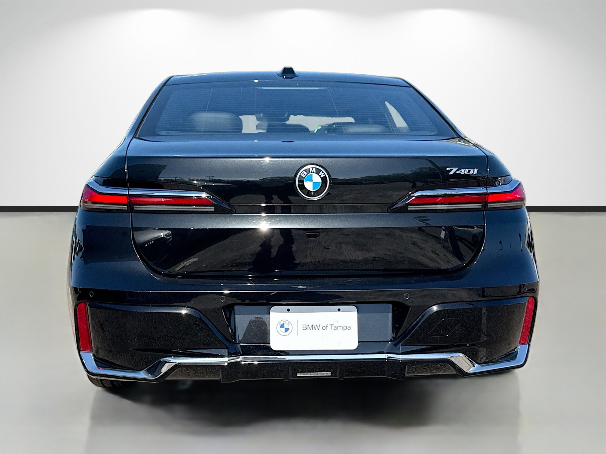 Used 2026 BMW 740i image 4