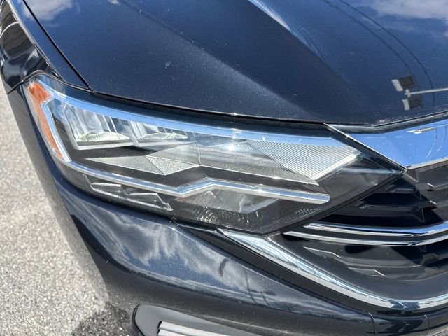 Used 2023 Volkswagen Jetta SE image 12