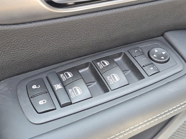 New 2026 Chrysler Pacifica Select image 30