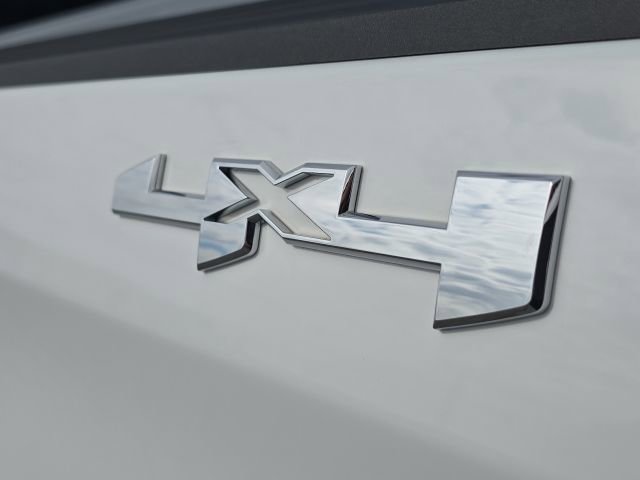 Used 2024 GMC Sierra 1500 SLE w/ Preferred Package image 10