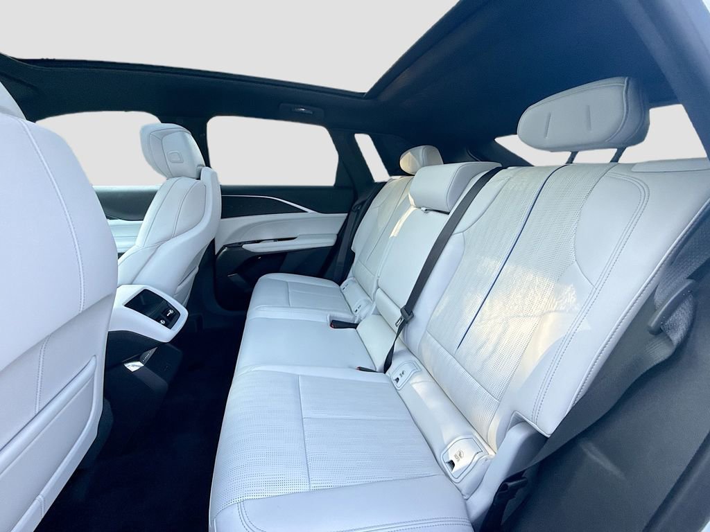 New 2025 Cadillac Lyriq Sport image 25