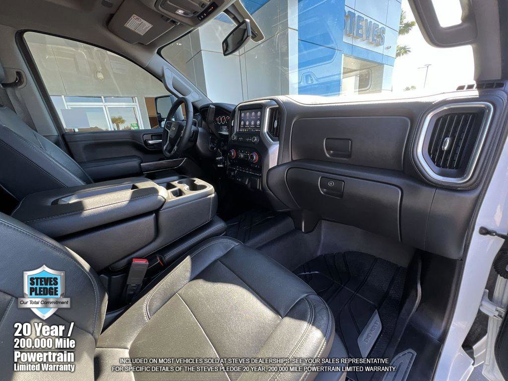 Certified 2020 Chevrolet Silverado 3500 LTZ w/ Gooseneck/5TH Wheel Package image 31