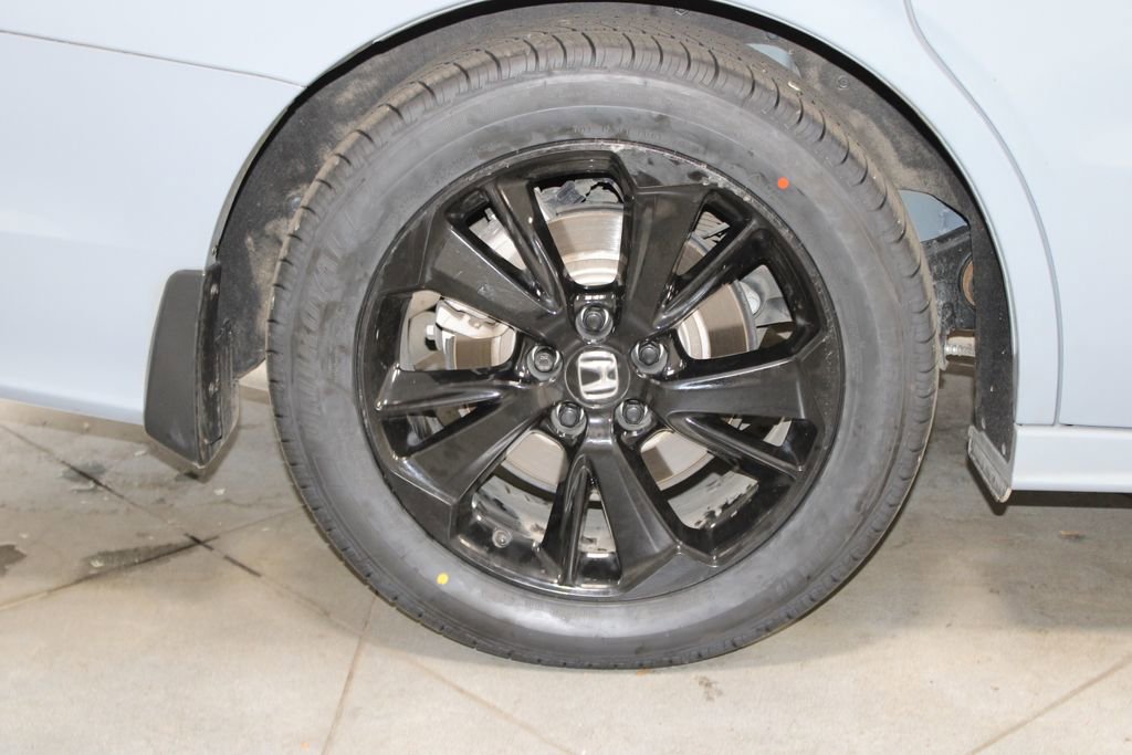 Used 2024 Honda Odyssey Sport image 13