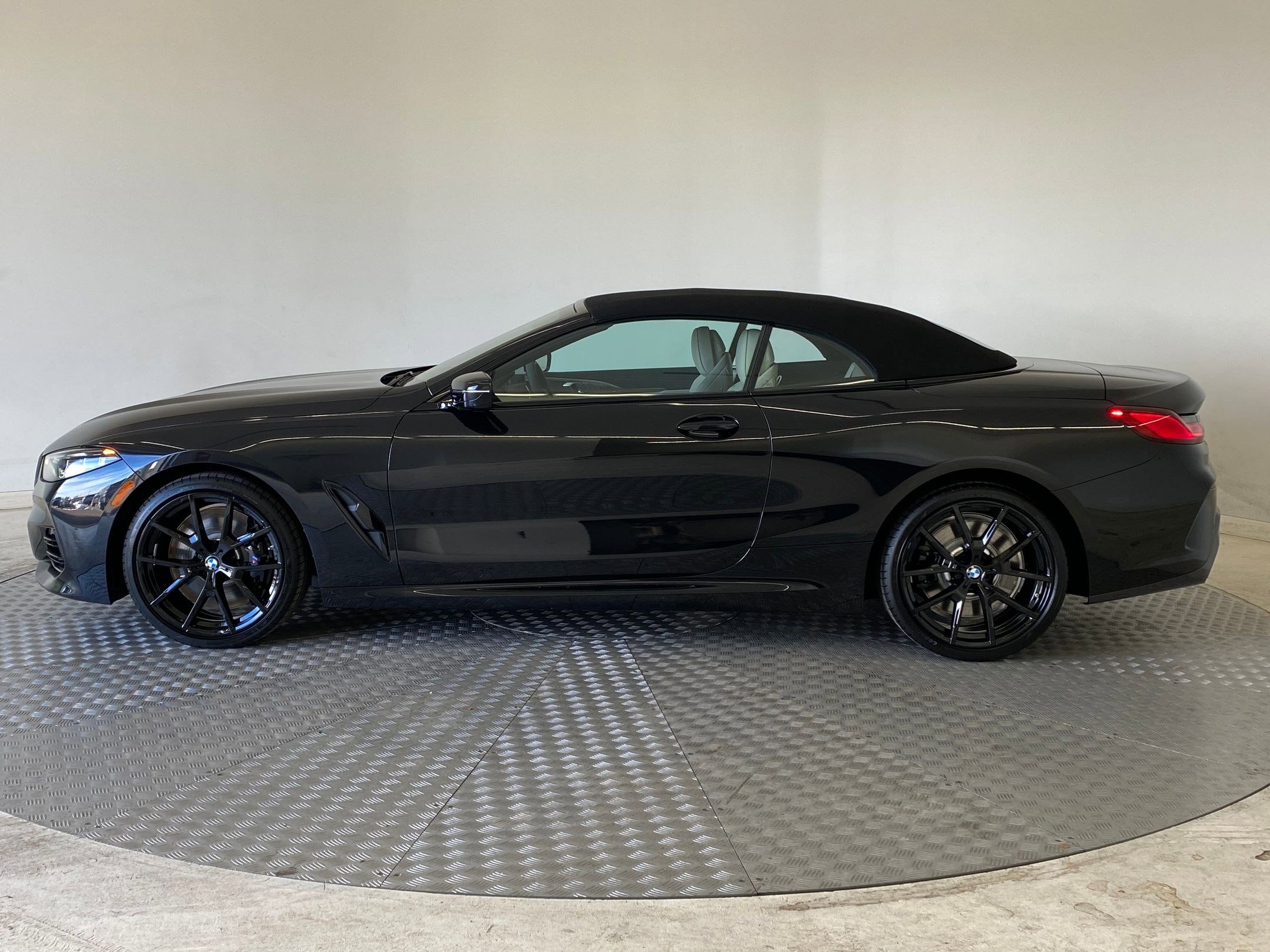 New 2026 BMW 840i xDrive Convertible w/ Comfort Seating Package image 2