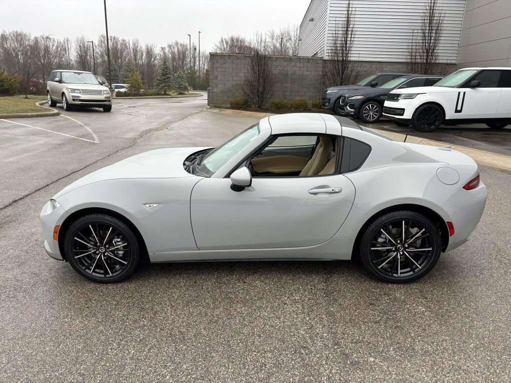 Used 2025 MAZDA MX-5 Miata RF Grand Touring image 4