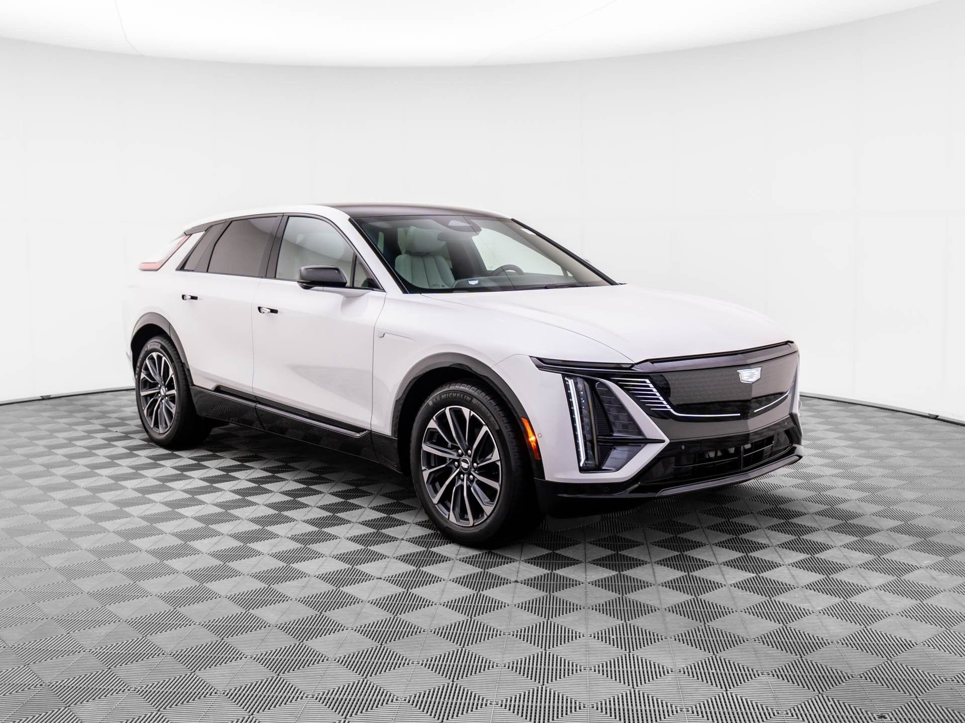 New 2026 Cadillac Lyriq Sport image 8