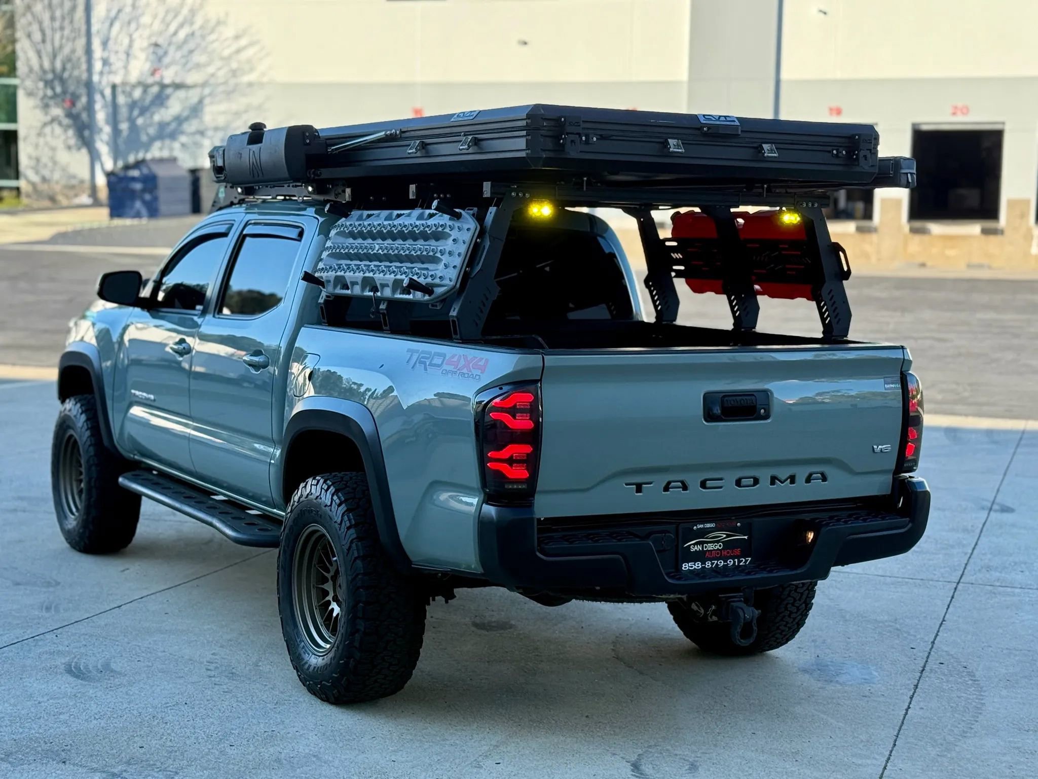 Used 2023 Toyota Tacoma TRD Off-Road AWD/4WD image 14
