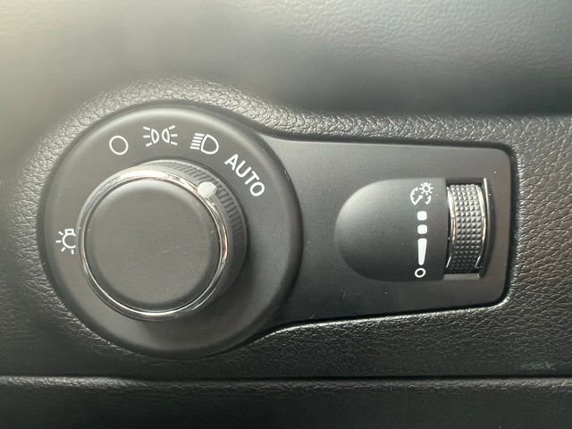 Used 2023 Dodge Durango GT AWD/4WD image 11