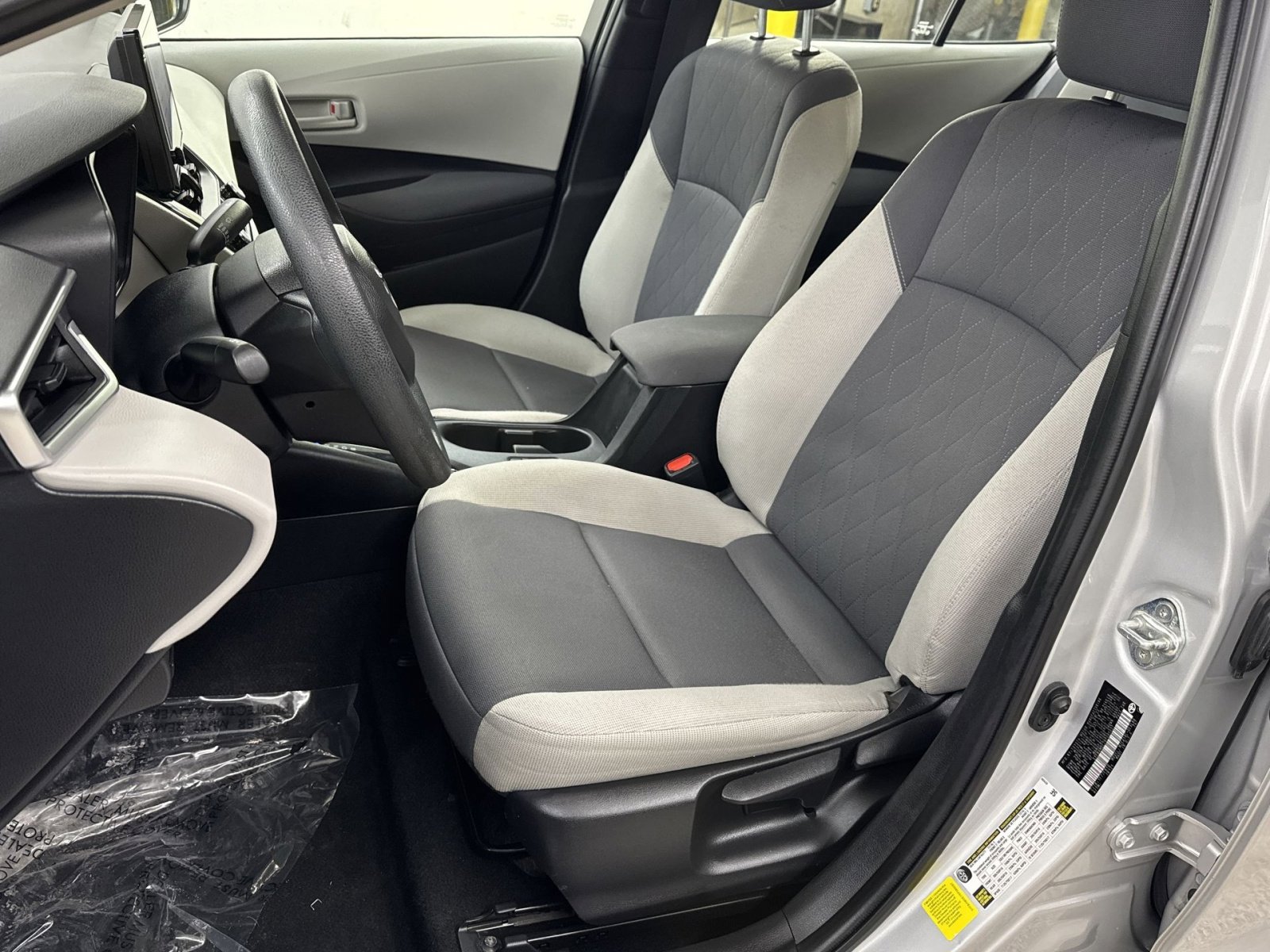 Used 2024 Toyota Corolla LE image 4