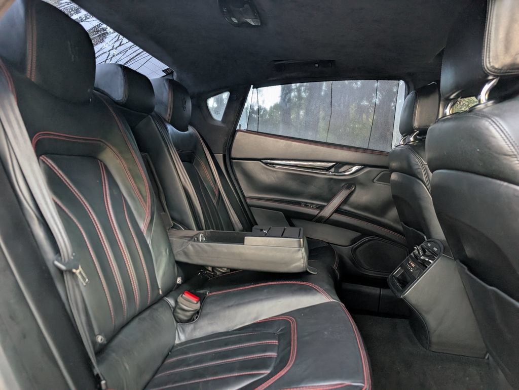 Used 2015 Maserati Quattroporte GTS RWD image 15