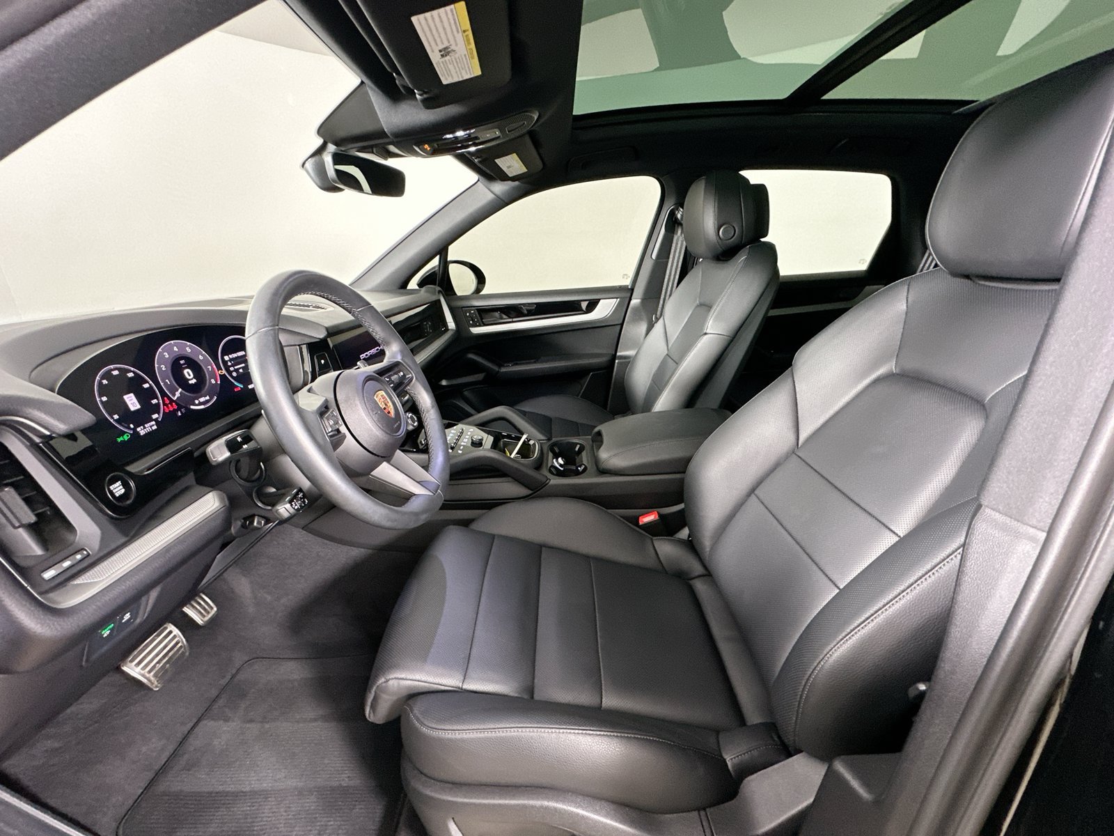 Certified 2025 Porsche Cayenne S AWD/4WD image 32