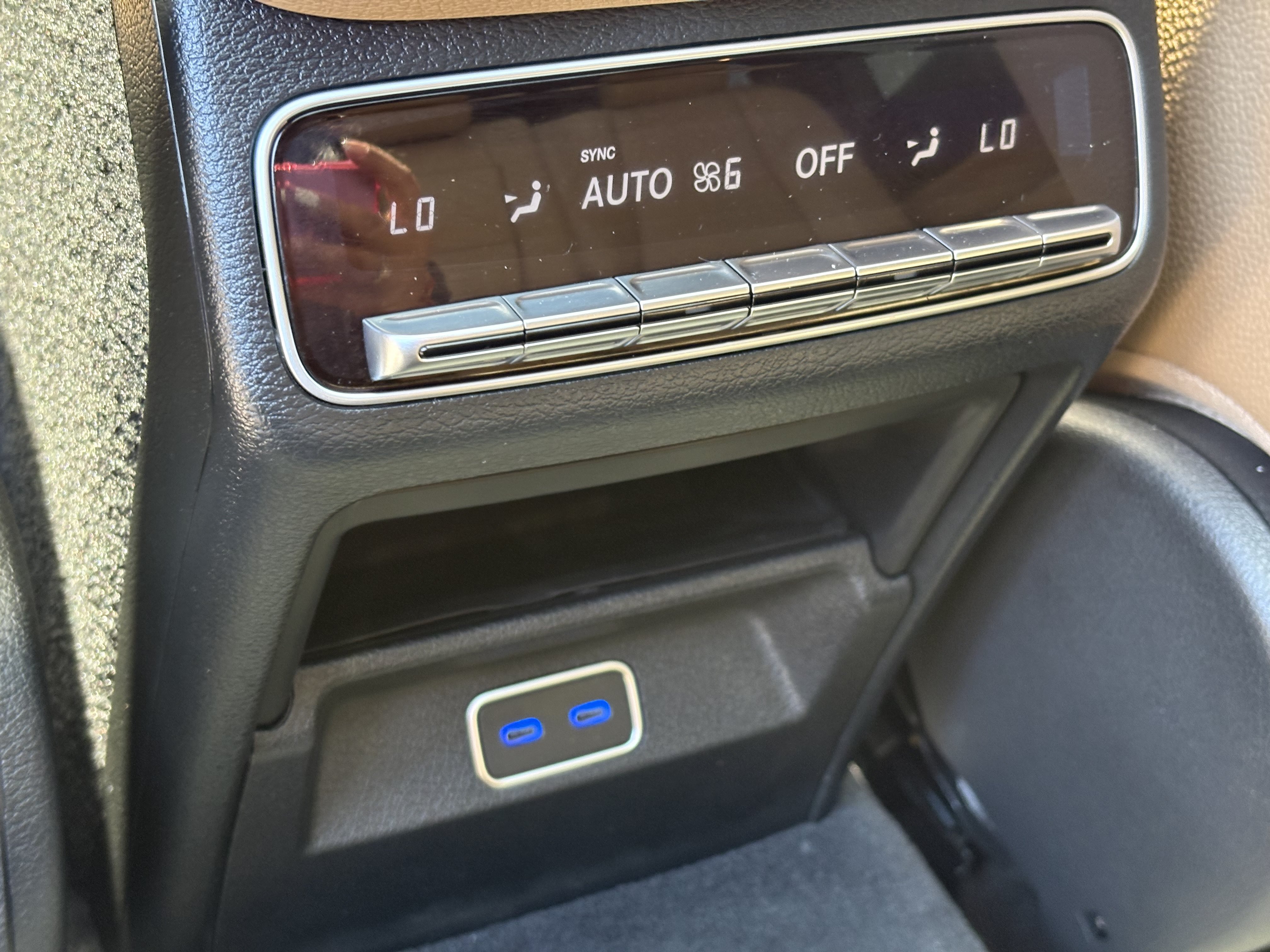Used 2024 Mercedes-Benz GLS 580 4MATIC image 16