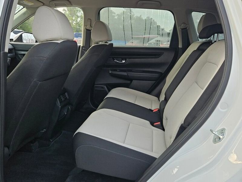 Used 2025 Honda CR-V LX image 8