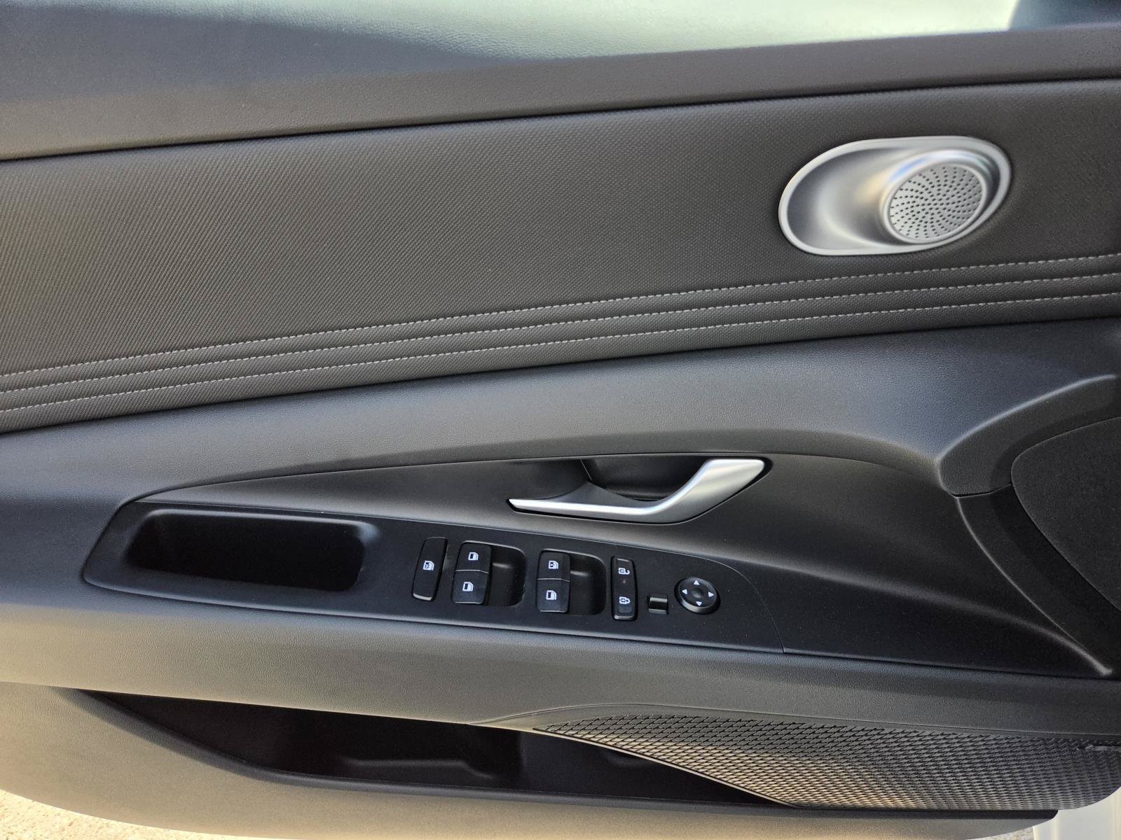 New 2026 Hyundai Elantra Limited FWD image 13