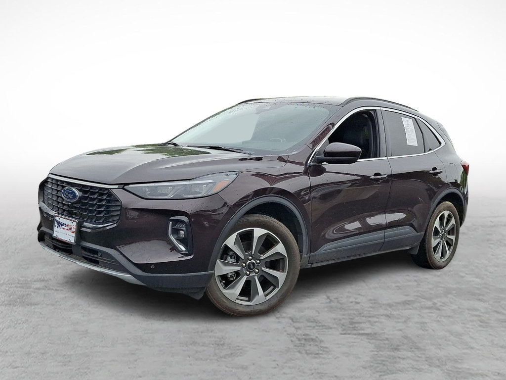 Used 2023 Ford Escape Platinum AWD/4WD image 1