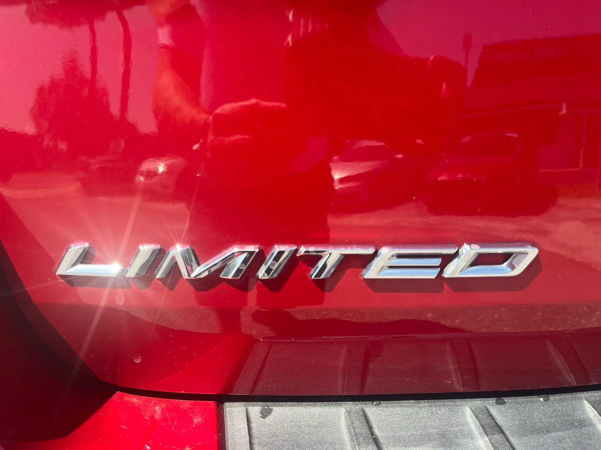 Used 2022 Ford Explorer Limited w/ Equipment Group 301A AWD/4WD image 10
