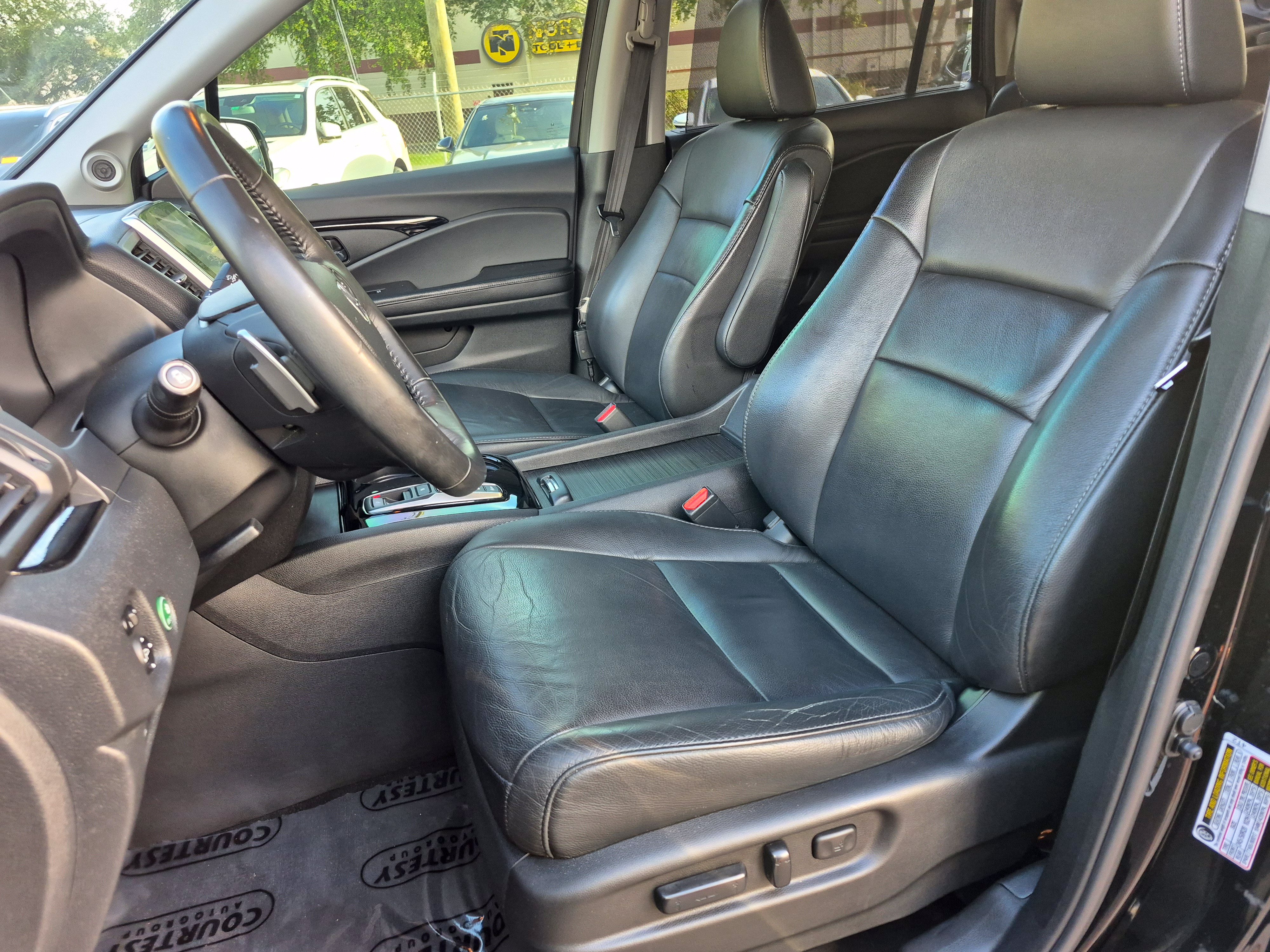 Used 2017 Honda Pilot Touring image 24