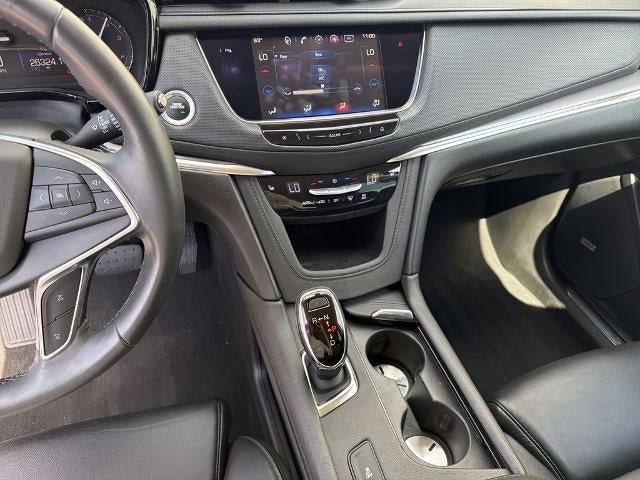Used 2017 Cadillac XT5 Luxury w/ Driver Awareness Package FWD image 29