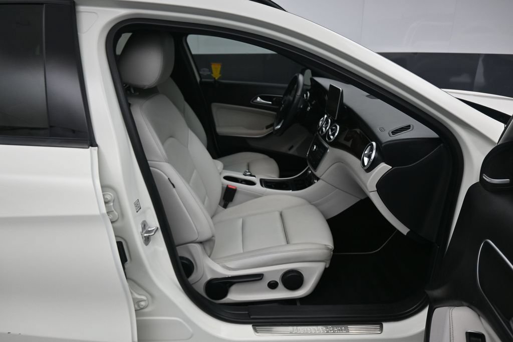 Used 2016 Mercedes-Benz GLA 250 image 40