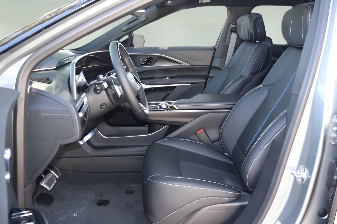 New 2026 Cadillac Lyriq V image 13