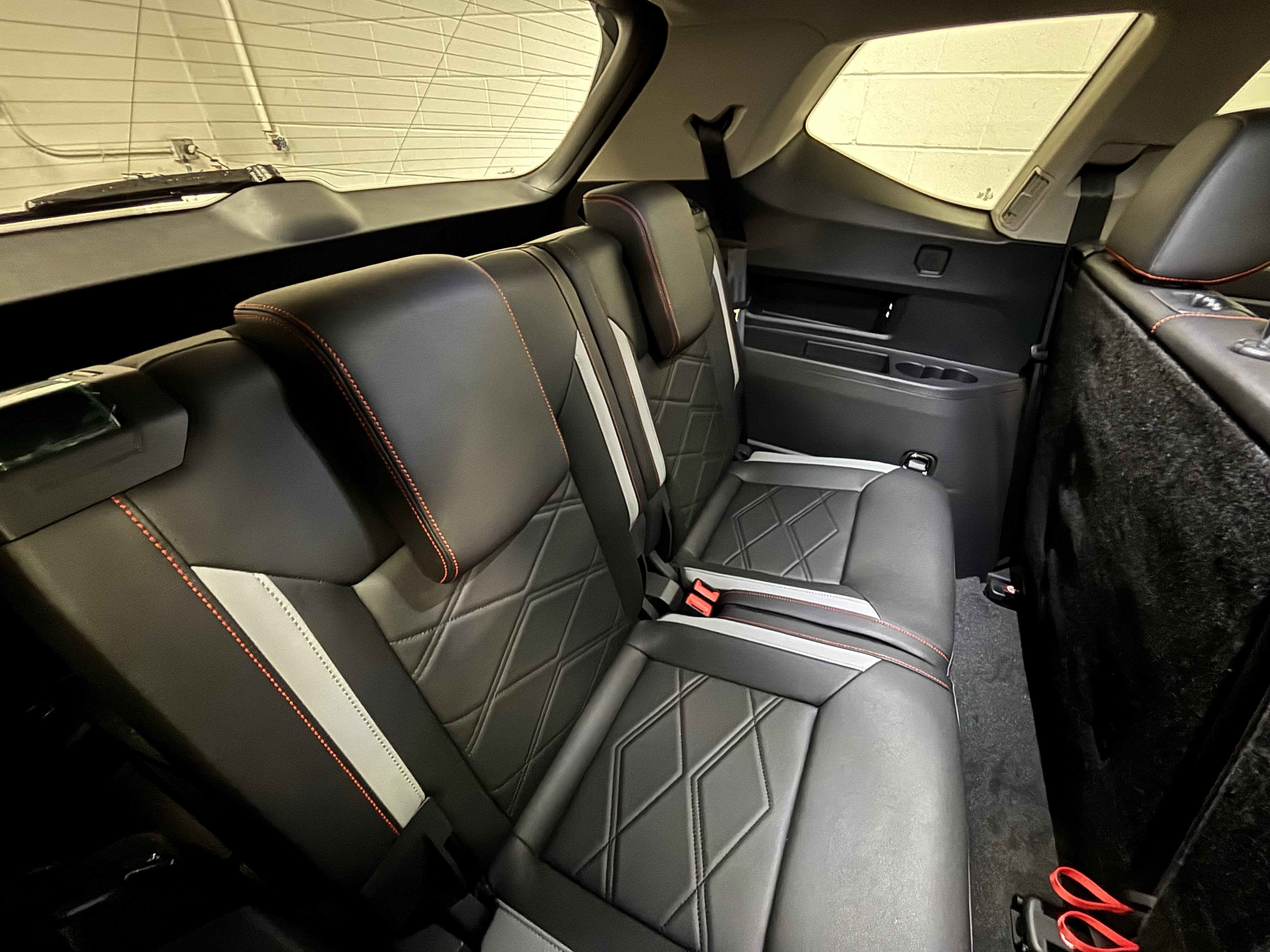 New 2025 Volkswagen Atlas Peak Edition SE image 15