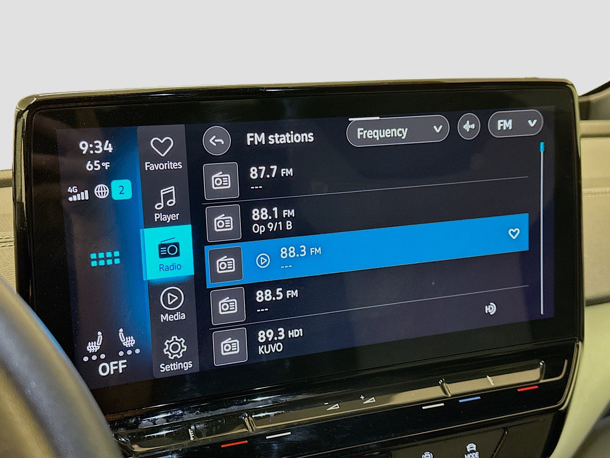 Used 2023 Volkswagen ID.4 Pro image 21