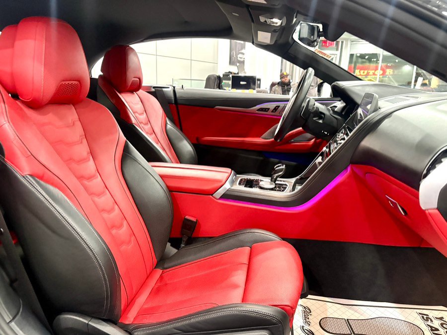 Used 2022 BMW M850i xDrive Convertible w/ Driving Assistance Package image 16