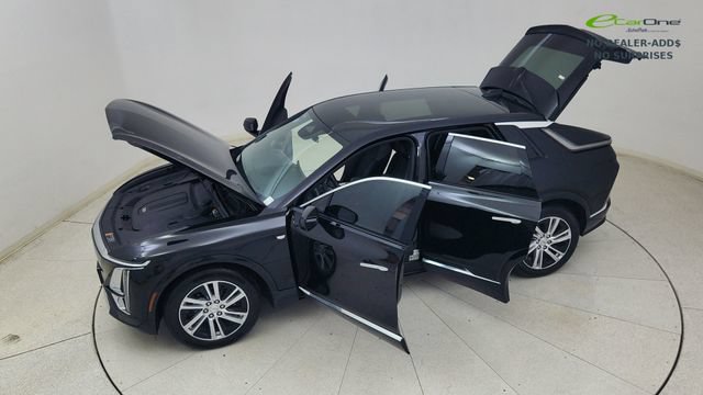 Used 2024 Cadillac Lyriq Tech RWD image 85