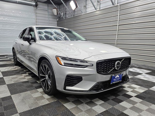 Used 2023 Volvo S60 T8 Plus AWD/4WD image 5