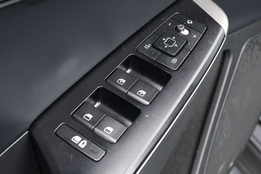 Used 2025 Kia EV6 Light RWD image 14